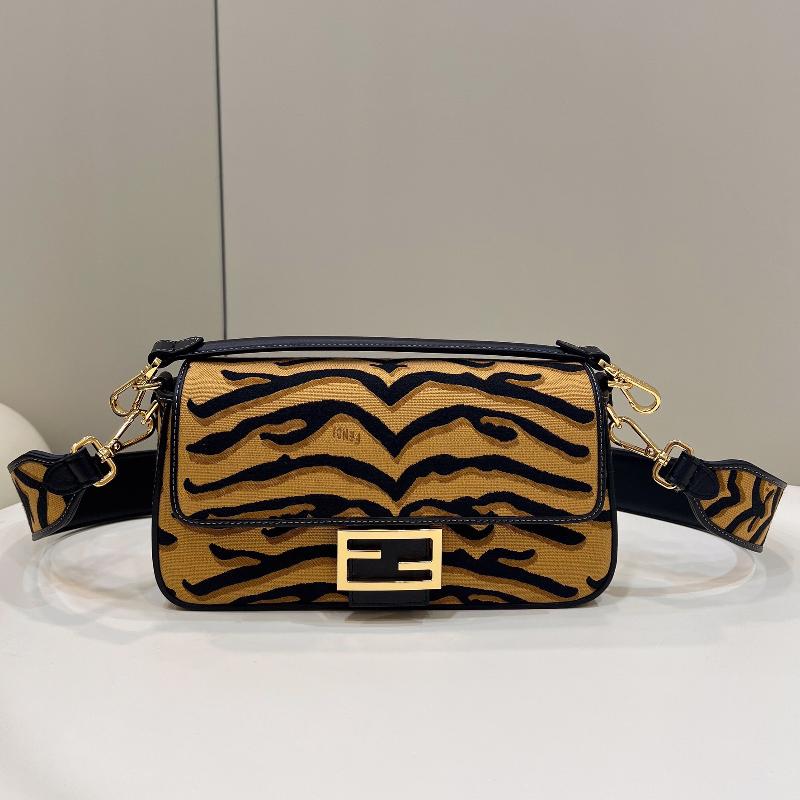 Fendi Clutches Shoulder Bag 8BR600 tiger pattern material